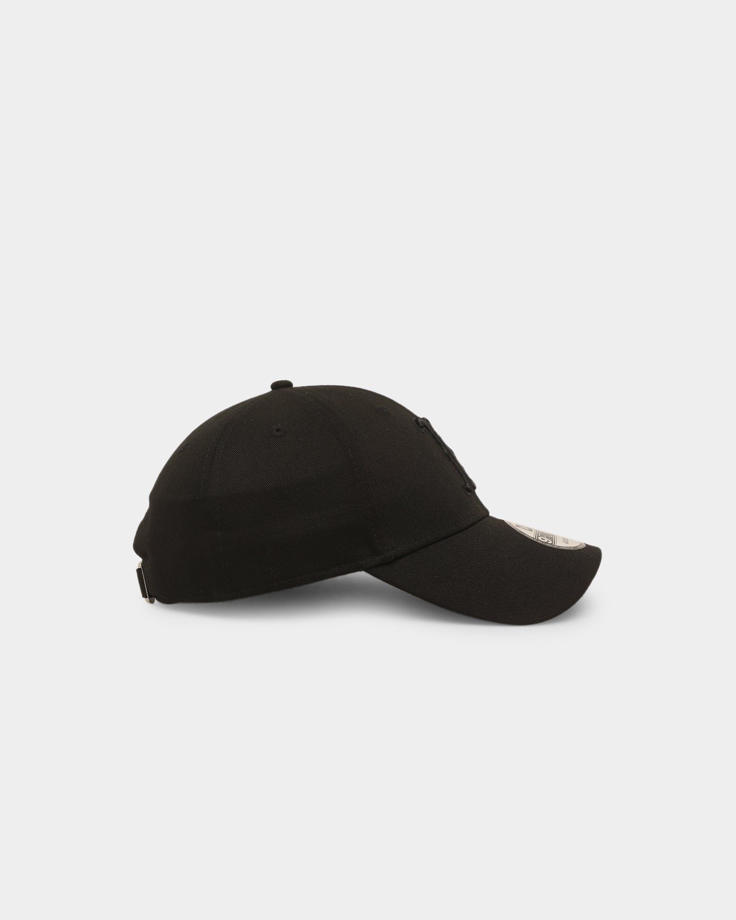 New Era Boston Red Sox 'Black On Black' 9FORTY Casual Strapback Black/Black
