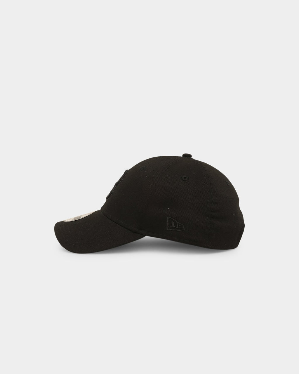 New Era Boston Red Sox 'Black On Black' 9FORTY Casual Strapback Black/Black